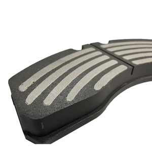 Plaquettes de frein semi-rigides pour essieu arrière, résistantes à la chaleur jusqu'à 600 degrés ° C, Formule sans cuivre, idéal pour le transport routier longue distance - Product Image 3