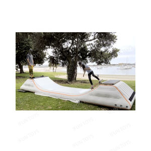 Portable U Rampes Airbag Hermétique Scellé Surf Saut Lancement Mini Skate Board Parc Planche À Roulettes Rampe Gonflable Skate Rampe À Vendre - Product Image 1