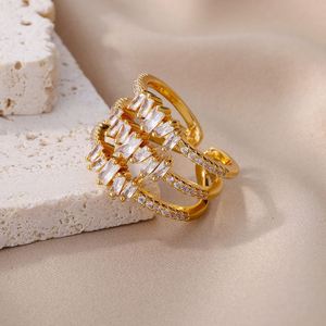 Nouvelle bague pour femme en cuivre et zircon, design géométrique multi-couches, bijoux de mode en cristal, luxe léger et personnalisé - Product Image 1