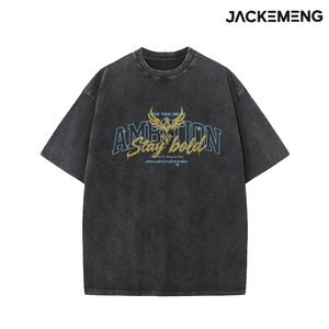 T-shirt Oversize in <span class=keywords><strong>Cotone</strong></span> Lavato con Stampa Aquila e Citazione Motivazionale - Stile Retrò Streetwear Casual - Magazzino USA - Vendita all'Ingrosso - Product Image 4