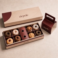 Boîte de luxe personnalisée en carton avec poignée et compartiments pour sauce, idéale pour pâtisseries, tiramisu, gâteaux au fromage et desserts de boulangerie