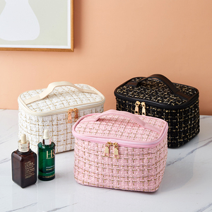 fashion style makeup organizer storage box travel storage bag Portable makeup bag for woman