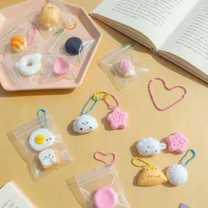 Lot de jouets à presser anti-stress : <span class=keywords><strong>poulet</strong></span>, patte de chat, porte-clés souple, jouet sensoriel DIY, breloque de sac à dos, sachet surprise en vrac - Product Image 1