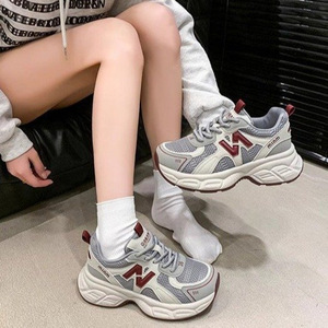 Colección de primavera 2025, zapatos deportivos informales geniales para mujer, zapatos gruesos de suela gruesa para papá, nicho versátil de gran venta - Product Image 4