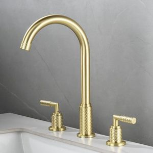 Juego <span class=keywords><strong>de</strong></span> Grifos <span class=keywords><strong>de</strong></span> Latón <span class=keywords><strong>de</strong></span> Doble Control, Tipo Dividido, Tres Piezas, Estilo Moderno y Lujoso, Montado en Cubierta, Agua Fría y Caliente, Lavabo, Acabado Dorado Cepillado, Negro Cromado - Product Image 1