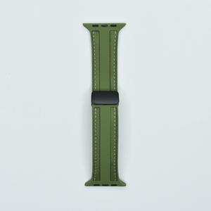 Correa de reloj híbrida plegable magnética de silicona compatible con Apple Watch Ultra 9876543210 series SE - Product Image 5