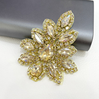 Appliques en strass de cristal à coudre faites à la main PE093, patchs à strass thermocollants pour sacs à fleurs et vêtements