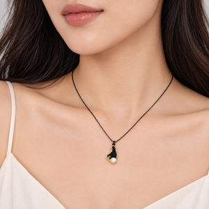 Collier de perles abstraites noires en acier inoxydable plaqué or 14 carats avec pendentif en zircon 40,5+5 cm - Product Image 5