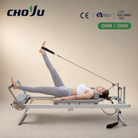 Reformer Pilates Lipat Komersial untuk Studio Home Gym 8 Roda Silent Glide EN ISO 20957 OEM ODM Logo Kustom Pelatihan Studio