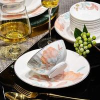 Service de table en porcelaine fine à motif floral pêche, vaisselle élégante en céramique avec bordure argentée pour la maison, les dîners et les banquets de mariage