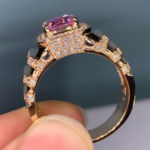 Elegante Anello in Oro con Cristallo Rosa, Lussuoso Zircone Quadrato, Gioiello da Donna alla Moda, per Fidanzamento e Uso Quotidiano, Idea Regalo - Product Image 5