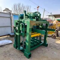 Machine à Briques Semi-Automatique Manuelle Assistée QT4-40 à Bas Prix, Très Demandée au Nigeria et au Ghana