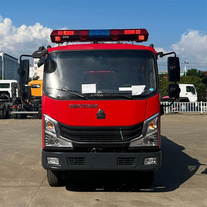 SINOTRUK ZZ1047D3815C1R45 HOWO 4X2 camiones <span class=keywords><strong>de</strong></span> <span class=keywords><strong>bomberos</strong></span> reales <span class=keywords><strong>de</strong></span> espuma <span class=keywords><strong>de</strong></span> agua para extinción <span class=keywords><strong>de</strong></span> incendios - Product Image 1