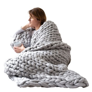 Couverture en tricot épais faite à la main, douce et confortable, tissée en fil épais, pour canapé-lit, décoration intérieure et chaleur hivernale - Product Image 4