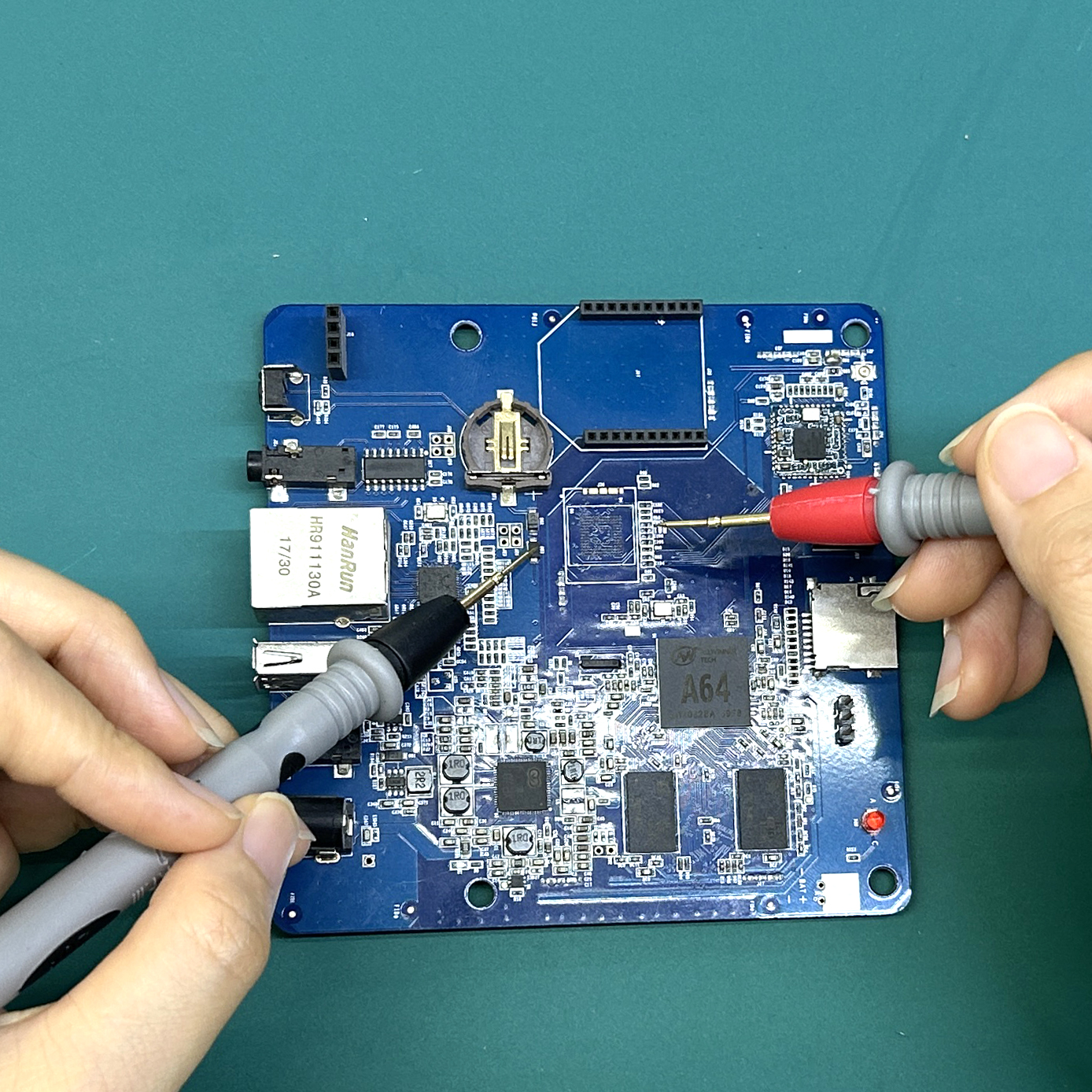 Изготовленный на заказ многослойный FR4 оригинальный PCB PCBA делает сборку печатной платы профессиональным производителем