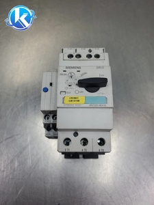 PROTECTEUR DE DÉMARREUR MOTEUR ORIGINAL <span class=keywords><strong>SIRUS</strong></span> 3RV1031-4EA10 AVEC MODULE 3RV1921-1M 4D-51 LOC # S101 - Product Image 1