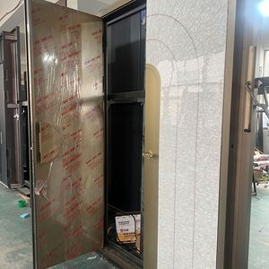 Puerta <span class=keywords><strong>de</strong></span> entrada doble <span class=keywords><strong>de</strong></span> aluminio fundido <span class=keywords><strong>de</strong></span> lujo italiana con panel <span class=keywords><strong>de</strong></span> nácar natural y empalme arqueado. Puertas <span class=keywords><strong>de</strong></span> casa en aluminio. - Product Image 3