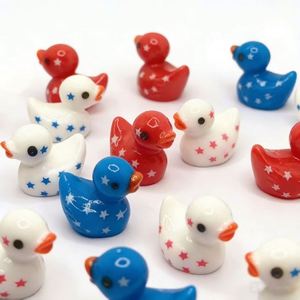 Nuevos Productos al por Mayor, Adornos de Plástico con Forma de Pato Amarillo y Estrella de la Bandera del Día de la Independencia, Decoraciones DIY para Micro Paisajes - Product Image 4
