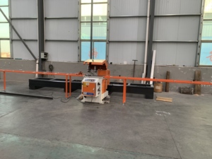 Новая одноглавая пила для резки ПВХ и алюминиевых профилей, для резки под углом 90 градусов °   и 45 °   Угловырезные станки (оборудование для производства окон и дверей) - Product Image 3