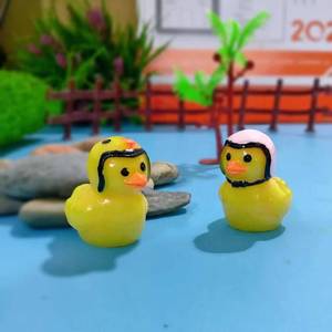 Adorno de Pato en Pareja para Casco, Miniatura de Resina con Forma de Animal, Decoración para Pecera - Product Image 1