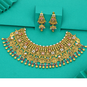 Conjunto de collar nupcial tradicional de oro con diseño de templo intrincado, aretes con acabado antiguo, joyería india hecha a mano. - Product Image 1