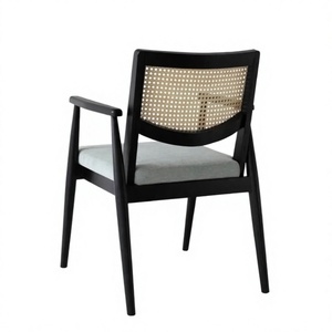 Chaise de salle à manger minimaliste moderne avec structure en bois, dossier en rotin, revêtement en microfibre, siège rembourré, fauteuil pour salle à manger et maison - Product Image 2
