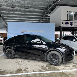 Tesla Model Y d'occasion 2022, best-seller, conduite à gauche, R17, cuir foncé, SUV électrique automatique avec écran tactile de 15 pouces, chauffage - Product Image 3