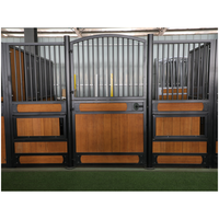 Boîtes de décrochage pour chevaux personnalisées, spacieuses et élégantes pour l'entraînement en course et l'élevage Grange facile à installer