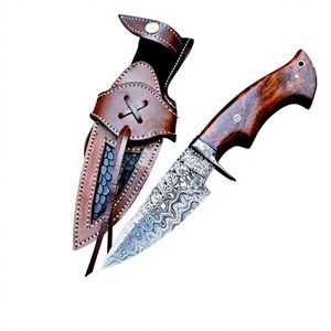 Couteau de chasse Damas à motif en acier et manche en bois de rose, idéal pour le camping – Offre spéciale à prix raisonnable - Product Image 5