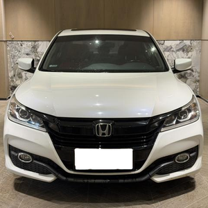 Voiture d'occasion bien entretenue, voiture d'occasion en excellent état, Honda Accord <span class=keywords><strong>2016</strong></span> 2.0L modèle Comfort berline - Product Image 1
