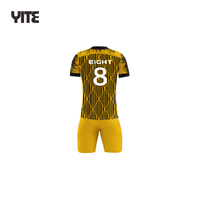 Maillot de football original personnalisé avec logo et chiffres Ensemble de maillot de football bon marché Kit de football par sublimation