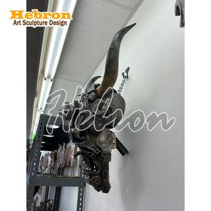 Escultura de Gran Tamaño para Decoración de Paredes, Hecha de Fibra de Vidrio con Forma de Cuerno de Toro y Metal Reciclado, para Paredes de Clubes, Suministro de Fábrica - Product Image 4