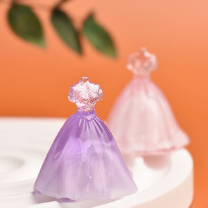 Miniature Robe de Mariée en Résine Cabochon à Dos Plat pour Ornements de Table DIY et Décoration de Micro-Paysages – Produit Artisanat en Résine - Product Image 6