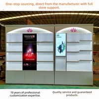 Vitrine murale personnalisée de style crème, écologique, durable, de haute qualité, avec éclairage LED, écran numérique et logo, pour la beauté et les soins de la peau