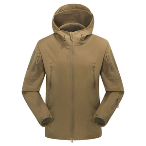 Chaqueta de Combate HBWJ01 Impermeable y Cortavientos con Múltiples Bolsillos, Forro Polar Interior, Color Verde Caqui Desierto - Product Image 1