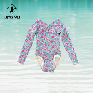 Maillots de bain pour filles, fabriqués en usine, à imprimé floral, anti-UV, avec dentelle, en nylon recyclé de haute qualité. - Product Image 3