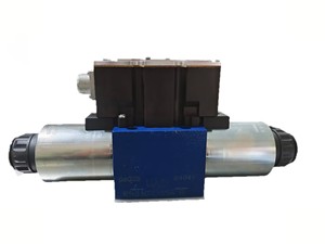 ตัวควบคุมทิศทางแบบสัดส่วน R900920055 4WRAE10W60-2X/G24N9K31/F1V - Product Image 5