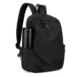 Mini Mochila Ligera para Hombre, Bolsa de Viaje Informal y Simple con Cierre de Cremallera, Duradera, Transpirable y Portátil para la Escuela o Viajes - Product Image 6
