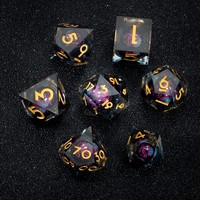 Ensemble de 7 dés polyédriques DND à noyau liquide en résine transparente à bords tranchants, remplis de résine, pour Dungeons & Dragons et jeux de rôle sur table (TRPG)