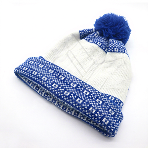 Chapeau en tricot de Noël avec pompon, motif bleu, blanc et rouge, unisexe, pour adulte, style décontracté - Product Image 1