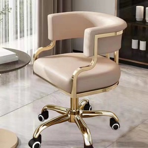 Silla de Oficina Giratoria Ajustable de Cuero para Jefes y Belleza - Product Image 6