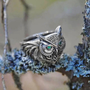 Anello Classico in Ottone Stile Gufo Retrò per Donne, Accessorio da Dito con Design Animale Scuro - Product Image 3