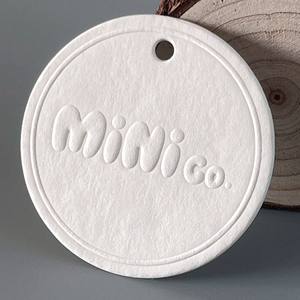 Etiquetas de columpio personalizadas ecológicas, etiquetas de ropa blancas, logotipo en relieve incoloro, etiquetas colgantes para ropa - Product Image 2