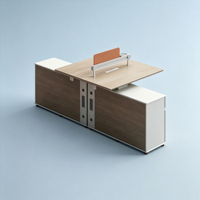 Bureau de travail en L pour 2 personnes avec cloison, faible teneur en formaldéhyde, en MFC, avec armoire de rangement