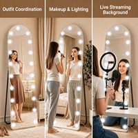 Miroir sur pied moderne en verre HD avec cadre blanc arqué, éclairage LED intégré et commande tactile pour chambre à coucher, dressing et décoration intérieure