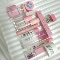 Tubes de brillant à lèvres en plastique personnalisables en gros, couleur sur mesure, estampage à chaud, capacité 10/12/15/20 ml, emballage cosmétique pour rouge à lèvres (MOQ)