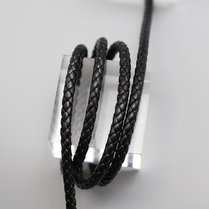 Bracelet en cuir PU tressé multi-brins fait à la main, bracelet en cuir torsadé, collier, ceinture de vêtement, forme ronde - Product Image 1