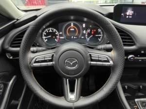 <span class=keywords><strong>Mazda</strong></span> <span class=keywords><strong>3</strong></span> Axela <span class=keywords><strong>2021</strong></span>, 2.0L, Automático, Edición Elegante, Sedán Usado - Product Image 2