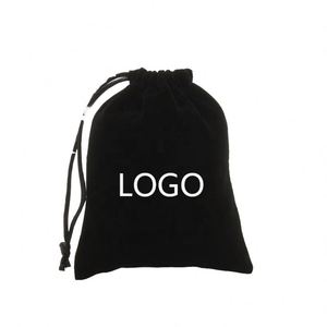 Pochettes en velours rouge personnalisées avec logo, petits sacs à cordon pour bijoux, emballage cadeau pour colliers et boucles d'oreilles - Product Image 1