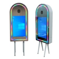 Neuer 2026 Beliebter Magic Mirror DSLR Fotoautomat mit 65-Zoll-Rahmen, 32-Zoll-Touchscreen, Sofortdruck & Flightcase